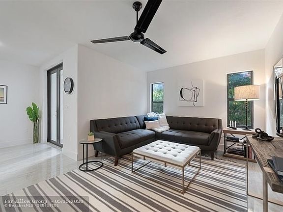 3rd image of 305 Bella Sol Way