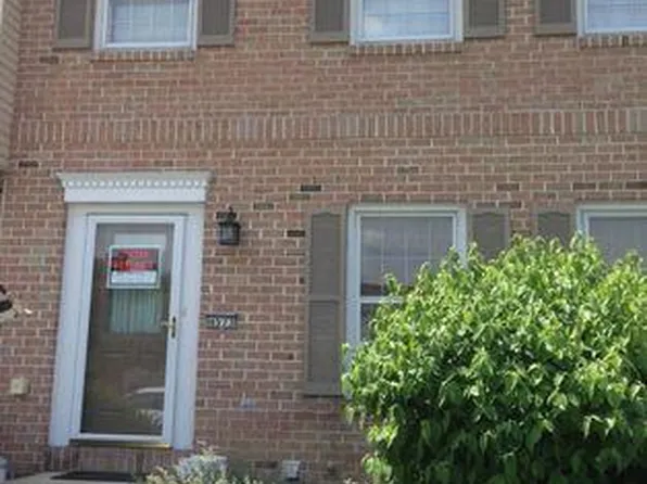 4573 N Hedgerow Dr, Allentown, PA 18103