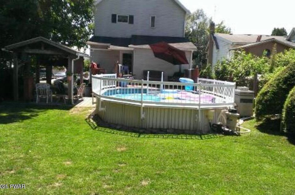 2nd image of 12 Orchard St