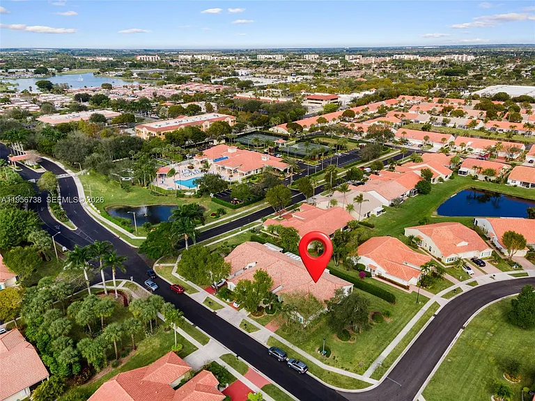 6207 Floral Lakes Dr — Photo 22