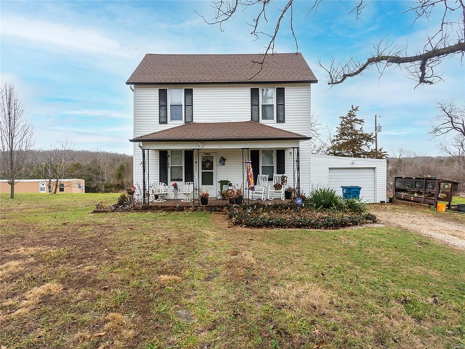 1st image of 4621 Leonard Dr