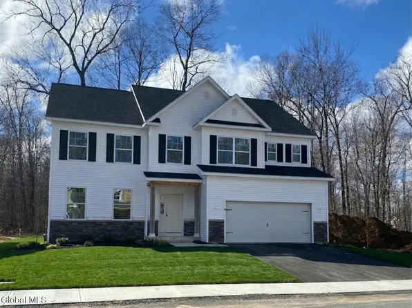 10 Balsam Court, Ballston Lake, NY 12019