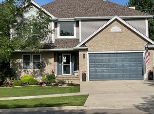 492 N Brockway St, Palatine, IL 60067