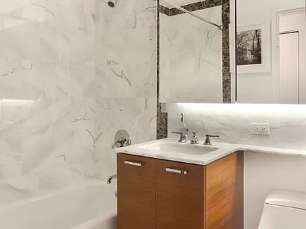 415 Main Street image 5 of 12