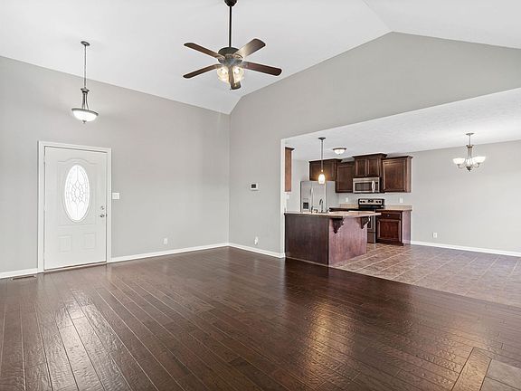 3rd image of 1119 Freedom Dr