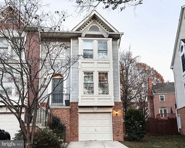 3909 Maximilian Ct, Fairfax, VA, 22033