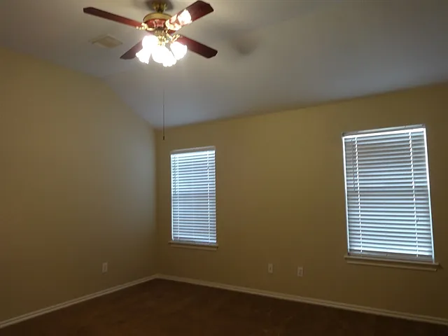 1819 Manor Dr — Photo 7