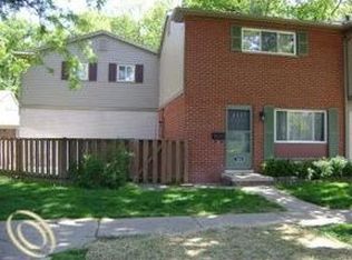 3166 Williamsburg Rd, Ann Arbor, MI 48108