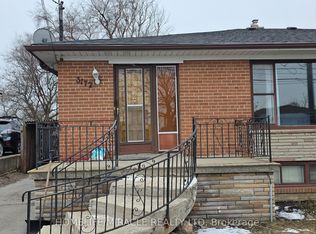 3172 Weston Rd, Toronto, ON M9M 2T6