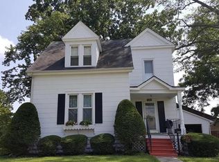 224 E Walnut St, Nashville, IL 62263