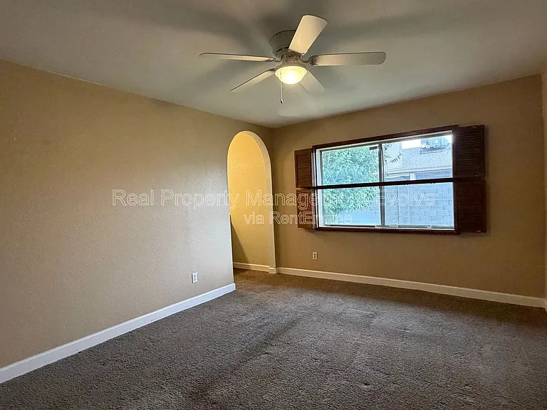 16645 N 34th Dr — Photo 14