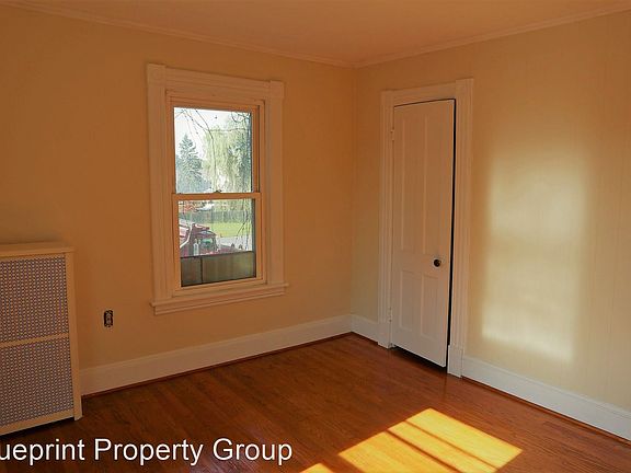 5th image of 49 Parker St #7694031
