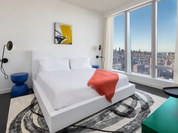 252 South Street image 4 of 25