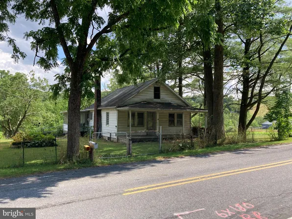 543 Oak Grove Rd, Pine Grove, PA 17963