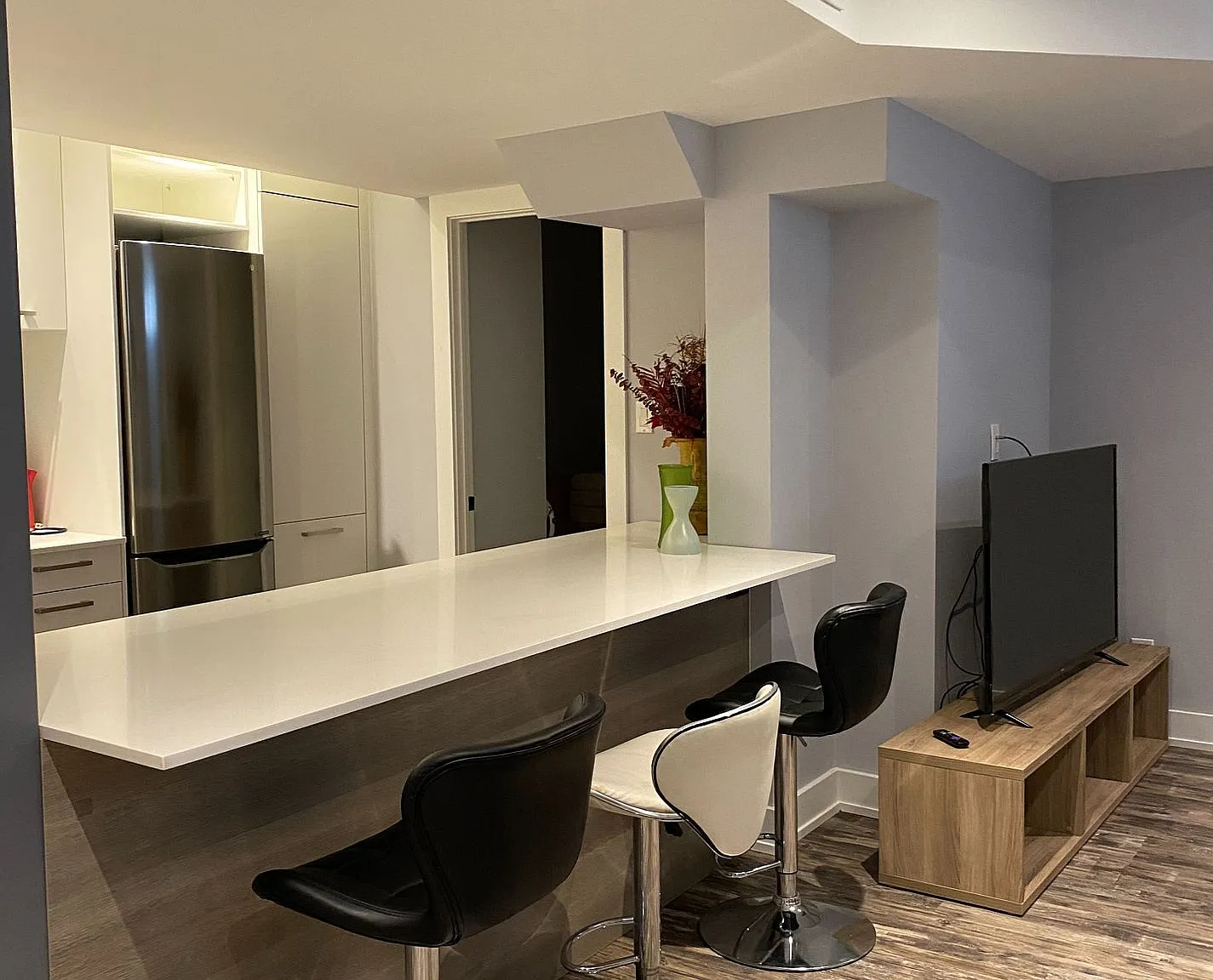 1 bed, $2,000 — Photo 2