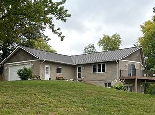 1670 N Mulberry Rd, Muscatine, IA 52761