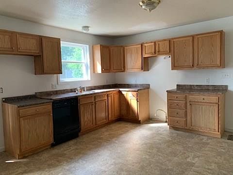 2nd image of 1274 E 23rd St
