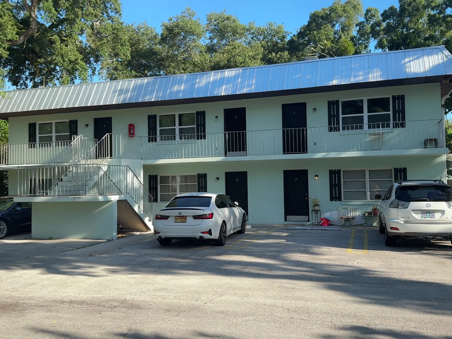 2 bed, 1.5 bath, 800 sqft, $1,500 — Photo 2