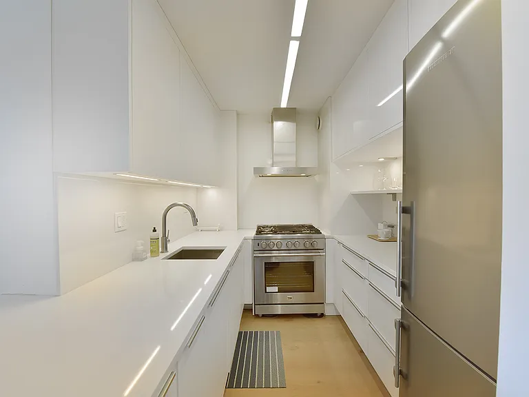 400 Central Park W #19E — Photo 2