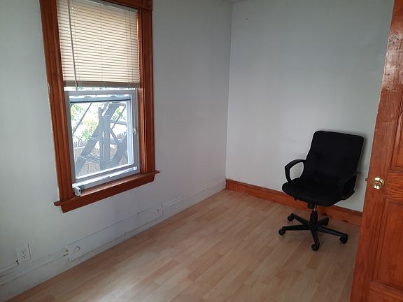 5th image of 6 Smythe St #3