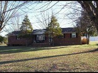 34 Bell Rd, Crossville, TN 38571