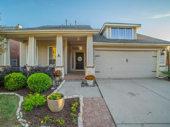 1620 Creekside Dr, Corinth, TX 76210