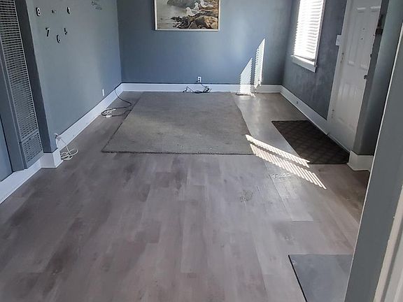 3rd image of 35 Ore St
