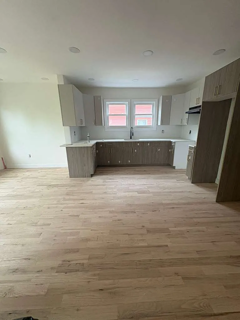 Building Photo - 207-209 Hansbury Ave #2