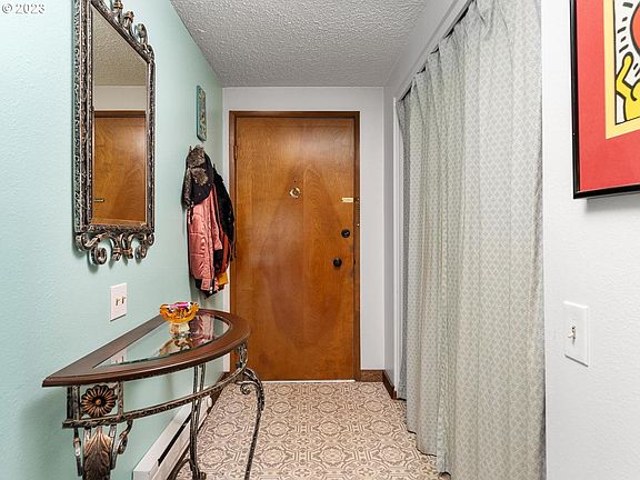Entrance/Foyer>