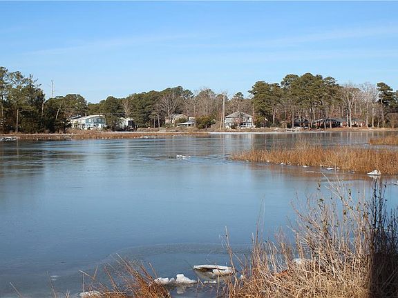 5th image of 51 Waterfront Cv