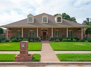 1904 Coventry Dr, Bedford, TX 76021