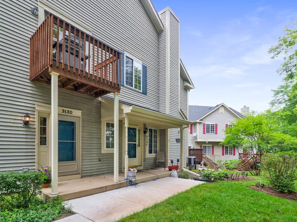 313 Windsor Ct Unit D, South Elgin, IL 60177