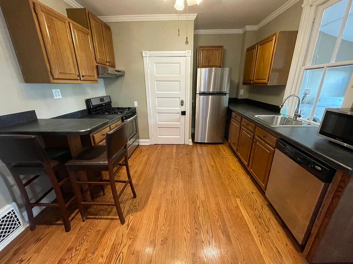Building Photo - 303 S Olive St #1
