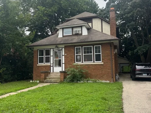 621 W Keith Ave, Waukegan, IL 60085