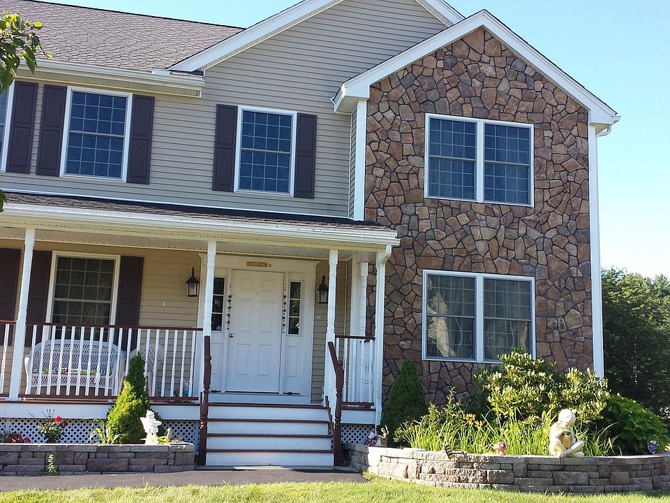 Front yard and Farmers Porch