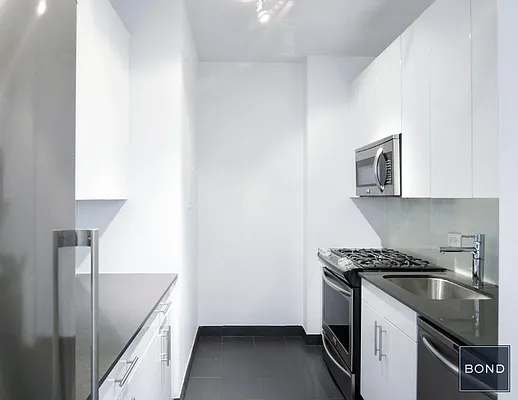 Rented by Bond New York | media 2