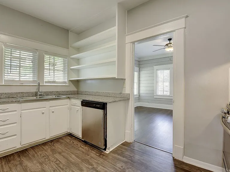 903 Shoal Cliff Ct — Photo 10