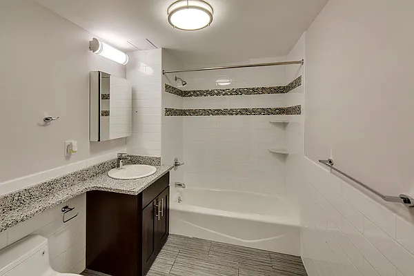 Rented by Bouklis Group | media 16