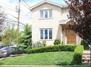270 Oakdale St, Staten Island, NY 10312