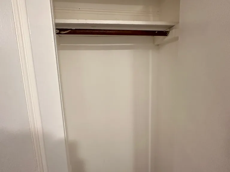 450 W Saint James Pl #G — Photo 7