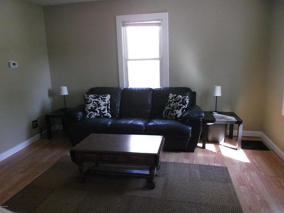 4th image of 104 Spruce Ave