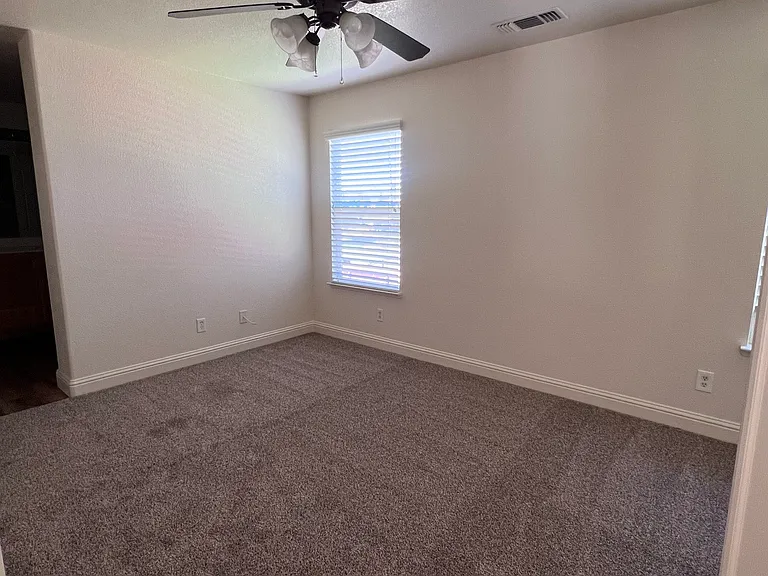1694 Shay Way — Photo 25