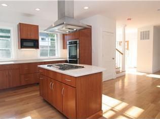 152 Albion St, Somerville, MA 02144