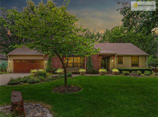 7405 W 101st St, Overland Park, KS 66212