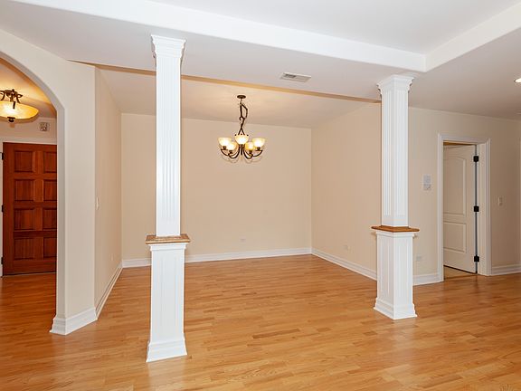 4th image of 36 S Cass Ave Unit 2A