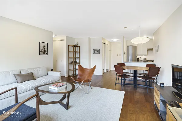 Rented by Sotheby's International Realty | media 19