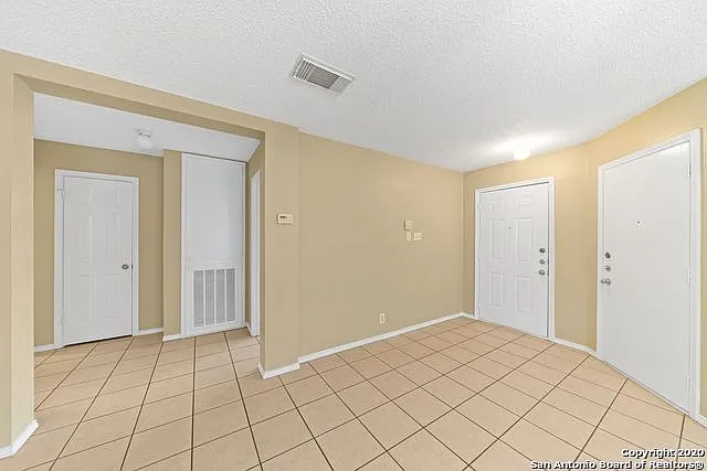 9727 Green Plain Dr — Photo 6