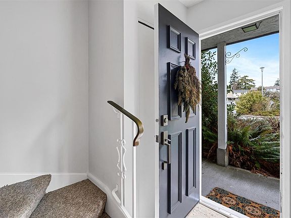 5th image of 1725/1727 Ashdale Pl