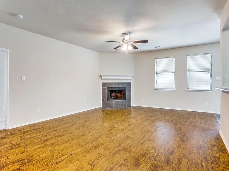 616 Crystal Falls Dr — Photo 18