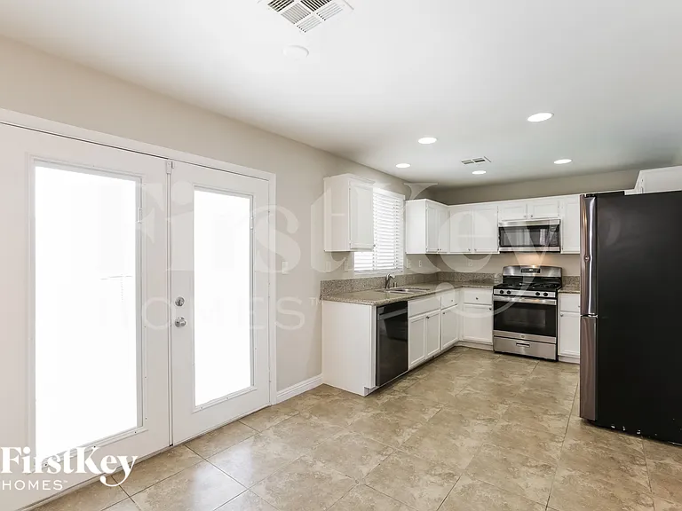 332 Judith Ann Ct — Photo 6